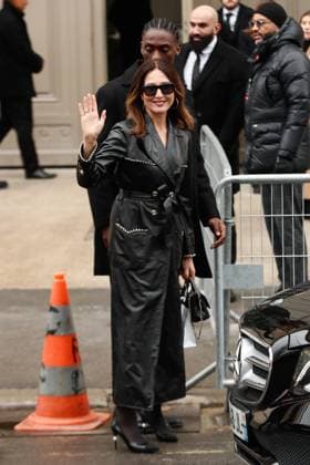 Celebrities at Chanel Collection Haute Couture Spring Summer 2025 during Paris Fashion Week PFW Elsa Zylberstein Celebrities at Chanel Collection Haute Couture Spring Summer 2025 during Paris Fashion Week PFW, on january 28th 2025 Christophe Clovis Bestimage Celebrities at Chanel Fashion Show Haute Couture Spring Summer 2025 during Paris Fashion Week, on january 28th 2025 Paris France  Copyright: xChristophexClovisx xBestimagexChristophexClovisx xBestimagex