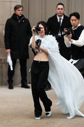 Celebrities at Chanel Collection Haute Couture Spring Summer 2025 during Paris Fashion Week PFW Jennie Kim Celebrities at Chanel Collection Haute Couture Spring Summer 2025 during Paris Fashion Week PFW , on january 28th 2025 Christophe Clovis Bestimage Celebrities at Chanel Fashion Show Haute Couture Spring Summer 2025 during Paris Fashion Week, on january 28th 2025 Paris France  Copyright: xChristophexClovisx xBestimagexChristophexClovisx xBestimagex