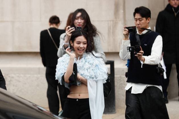Celebrities at Chanel Collection Haute Couture Spring Summer 2025 during Paris Fashion Week PFW Jennie Kim Celebrities at Chanel Collection Haute Couture Spring Summer 2025 during Paris Fashion Week PFW , on january 28th 2025 Christophe Clovis Bestimage Celebrities at Chanel Fashion Show Haute Couture Spring Summer 2025 during Paris Fashion Week, on january 28th 2025 Paris France  Copyright: xChristophexClovisx xBestimagexChristophexClovisx xBestimagex