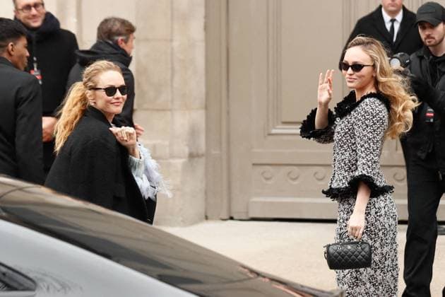 Bilder des Jahres 2025, Entertainment 01 Januar Entertainment Themen der Woche KW05 Entertainment Bilder des Tages Celebrities at Chanel 2 Collection Haute Couture Spring Summer 2025 during Paris Fashion Week PFW Vanessa Paradis and daughter Lily Rose Depp Celebrities at Chanel 2 Collection Haute Couture Spring Summer 2025 during Paris Fashion Week PFW , january 28th 2025 Celebrities at Chanel 2 Fashion Show Haute Couture Spring Summer 2025 during Paris Fashion Week, january 28th 2025 Paris France  Copyright: xChristophexClovisx xBestimagexChristophexClovisx xBestimagex