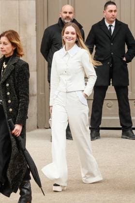 Celebrities leaving the second Chanel Spring Summer 2025 Haute Couture Collection show during Paris Fashion Week PFW Hannah Dodd leaving the second Chanel Spring Summer 2025 Haute Couture Collection show during Paris Fashion Week PFW , France, on January 28, 2025 Christophe Clovis Bestimage Celebrities leaving the second Chanel Spring Summer 2025 Haute Couture Collection show during Paris Fashion Week PFW , France, on January 28, 2025 Christophe Clovis Bestimage Paris France  Copyright: xChristophexClovisx xBestimagexChristophexClovisx xBestimagex