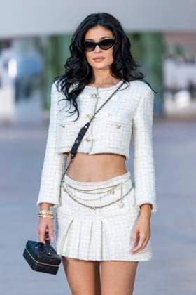 Celebrities at the Chanel show at the Grand Palais, Haute Couture Spring Summer 2025 Collection during Paris Fashion Week PFW Kylie Jenner at the Chanel show at the Grand Palais, Haute Couture Spring Summer 2025 Collection during Paris Fashion Week PFW January 28th, 2025 Olivier Borde Bestimage Celebrities at the Chanel show at the Grand Palais, Haute Couture Spring Summer 2025 Collection during Paris Fashion Week PFW January 28th, 2025 Paris France  Copyright: xOLIVIERxBORDEx xBESTIMAGExOLIVIERxBORDEx xBESTIMAGEx