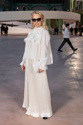 Celebrities at the Chanel show at the Grand Palais, Haute Couture Spring Summer 2025 Collection during Paris Fashion Week PFW Pamela Anderson at the Chanel show at the Grand Palais, Haute Couture Spring Summer 2025 Collection during Paris Fashion Week PFW January 28th, 2025 Olivier Borde Bestimage Celebrities at the Chanel show at the Grand Palais, Haute Couture Spring Summer 2025 Collection during Paris Fashion Week PFW January 28th, 2025 Paris France  Copyright: xOLIVIERxBORDEx xBESTIMAGExOLIVIERxBORDEx xBESTIMAGEx