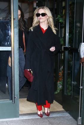 NEW YORK, NY- JANUARY 28: Reese Witherspoon seen leaving her hotel in New York City on January 28, 2025. Copyright: xRWx