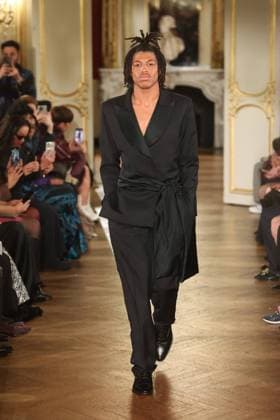 Entertainment Themen der Woche KW05 Entertainment Bilder des Tages PFW Henry Samuel Klum Henry Samuel Klum (Son of Heidi Klum and Seal) walks the runway during the Lena Erziak Women s Haute-Couture Spring Summer 2025 show as part of Paris Fashion Week in Paris, France on January 28, 2025. Photo by Jerome Dominé ABACAPRESS.COM  Copyright: xDominexJerome ABACAx