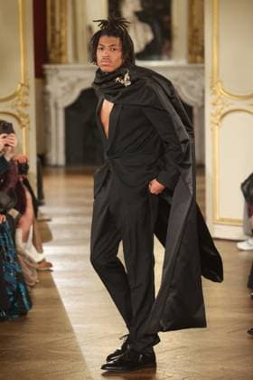 PFW Henry Samuel Klum Henry Samuel Klum (Son of Heidi Klum and Seal) walks the runway during the Lena Erziak Women s Haute-Couture Spring Summer 2025 show as part of Paris Fashion Week in Paris, France on January 28, 2025. Photo by Jerome Dominé ABACAPRESS.COM  Copyright: xDominexJerome ABACAx