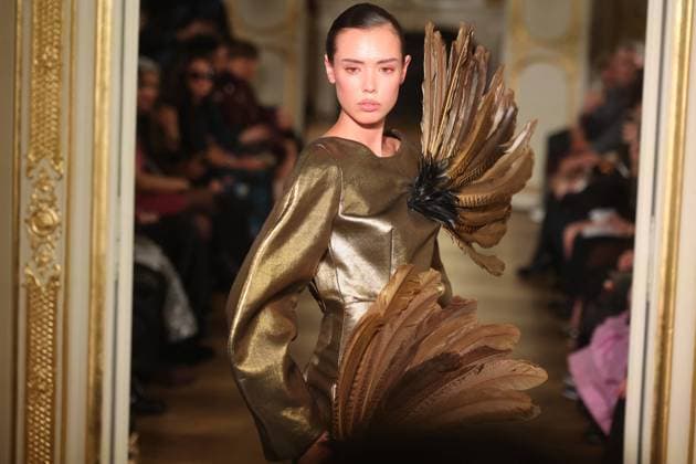 PFW Lena Erziak Runway A Model walks the runway during the Lena Erziak Women s Haute-Couture Spring Summer 2025 show as part of Paris Fashion Week in Paris, France on January 28, 2025. Photo by Jerome Dominé ABACAPRESS.COM  Copyright: xDominexJerome ABACAx