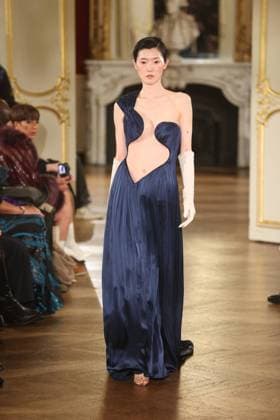 PFW Lena Erziak Runway A Model walks the runway during the Lena Erziak Women s Haute-Couture Spring Summer 2025 show as part of Paris Fashion Week in Paris, France on January 28, 2025. Photo by Jerome Dominé ABACAPRESS.COM  Copyright: xDominexJerome ABACAx