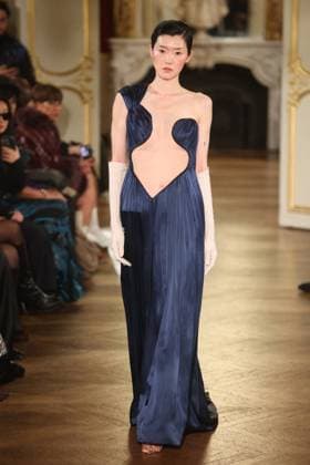 PFW Lena Erziak Runway A Model walks the runway during the Lena Erziak Women s Haute-Couture Spring Summer 2025 show as part of Paris Fashion Week in Paris, France on January 28, 2025. Photo by Jerome Dominé ABACAPRESS.COM  Copyright: xDominexJerome ABACAx