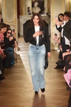 PFW Lena Erziak Runway A Model walks the runway during the Lena Erziak Women s Haute-Couture Spring Summer 2025 show as part of Paris Fashion Week in Paris, France on January 28, 2025. Photo by Jerome Dominé ABACAPRESS.COM  Copyright: xDominexJerome ABACAx