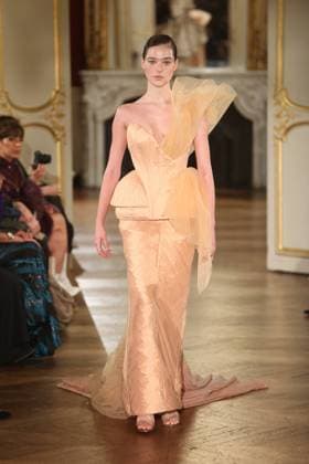 PFW Lena Erziak Runway A Model walks the runway during the Lena Erziak Women s Haute-Couture Spring Summer 2025 show as part of Paris Fashion Week in Paris, France on January 28, 2025. Photo by Jerome Dominé ABACAPRESS.COM  Copyright: xDominexJerome ABACAx