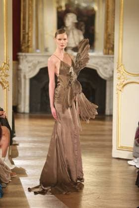 PFW Lena Erziak Runway A Model walks the runway during the Lena Erziak Women s Haute-Couture Spring Summer 2025 show as part of Paris Fashion Week in Paris, France on January 28, 2025. Photo by Jerome Dominé ABACAPRESS.COM  Copyright: xDominexJerome ABACAx