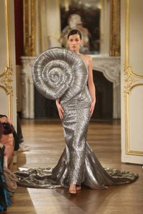PFW Lena Erziak Runway A Model walks the runway during the Lena Erziak Women s Haute-Couture Spring Summer 2025 show as part of Paris Fashion Week in Paris, France on January 28, 2025. Photo by Jerome Dominé ABACAPRESS.COM  Copyright: xDominexJerome ABACAx