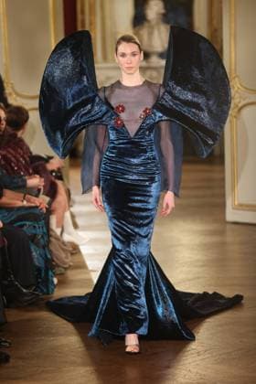 PFW Lena Erziak Runway A Model walks the runway during the Lena Erziak Women s Haute-Couture Spring Summer 2025 show as part of Paris Fashion Week in Paris, France on January 28, 2025. Photo by Jerome Dominé ABACAPRESS.COM  Copyright: xDominexJerome ABACAx