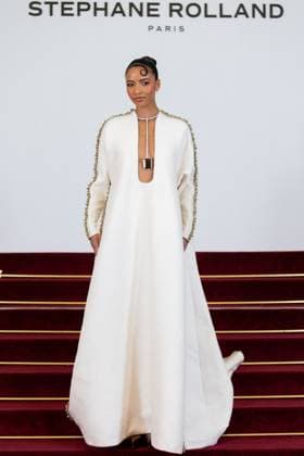 PFW - Stephane Rolland HC - Photocall NB Flora Coquerel attends the Schiaparelli Haute Couture Spring-Summer 2025 show as part of Paris Fashion Week on January 28 2025 in Paris, France. Photo by Nasser Berzane ABACAPRESS.COM Paris France  Copyright: xBerzanexNasser ABACAx