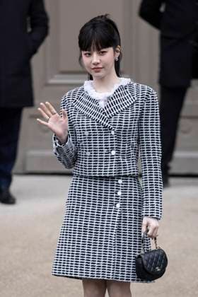 PFW - Chanel Exit Paris, France - January 28: Go Yoon Jung leaves Chanel fashion show during the Haute Couture Fall Winter 2025 - 2026 Fashion Week on January 28, 2025 in Paris, France. Photo by ABACAPRESS.COM Paris France  Copyright: xABACAx