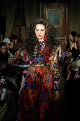Ronald van der Kemp Haute Couture Spring Summer 2025, Paris, 28 January 2025 Ronald van der Kemp RVDK Haute Couture Spring Summer 2025 runway, Paris, France, 28 January 2025., Credit:x Avalon Paris, France  Copyright: xxx xAvalonx 0958511069