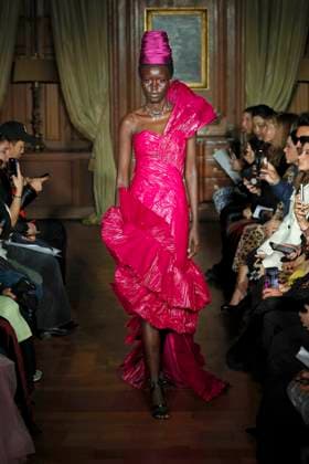 Ronald van der Kemp Haute Couture Spring Summer 2025, Paris, 28 January 2025 Ronald van der Kemp RVDK Haute Couture Spring Summer 2025 runway, Paris, France, 28 January 2025., Credit:x Avalon Paris, France  Copyright: xxx xAvalonx 0958511584