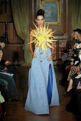 Ronald van der Kemp Haute Couture Spring Summer 2025, Paris, 28 January 2025 Ronald van der Kemp RVDK Haute Couture Spring Summer 2025 runway, Paris, France, 28 January 2025., Credit:x Avalon Paris, France  Copyright: xxx xAvalonx 0958511619
