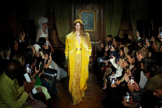 Ronald van der Kemp Haute Couture Spring Summer 2025, Paris, 28 January 2025 Ronald van der Kemp RVDK Haute Couture Spring Summer 2025 runway, Paris, France, 28 January 2025., Credit:x Avalon Paris, France  Copyright: xxx xAvalonx 0958511806