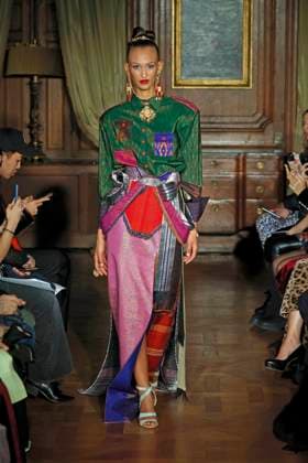 Ronald van der Kemp Haute Couture Spring Summer 2025, Paris, 28 January 2025 Ronald van der Kemp RVDK Haute Couture Spring Summer 2025 runway, Paris, France, 28 January 2025., Credit:x Avalon Paris, France  Copyright: xxx xAvalonx 0958512407