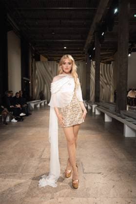 Celebrities at Georges Chakra Collection Haute Couture Spring Summer 2025 during Paris Fashion Week PFW Kathryn Newton Celebrities at Georges Chakra Collection Haute Couture Spring Summer 2025 during Paris Fashion Week PFW, on january 28 2025 Perusseau Da Silva Bestimage Celebrities at Georges Chakra Fashion Show Haute Couture Spring Summer 2025 during Paris Fashion Week, on january 28 2025 Paris France  Copyright: xTizianoxDaxSilvax-xPierrexPerusseaux xBestimagexTizianoxDaxSilvax-xPierrexPerusseaux xBestimagex