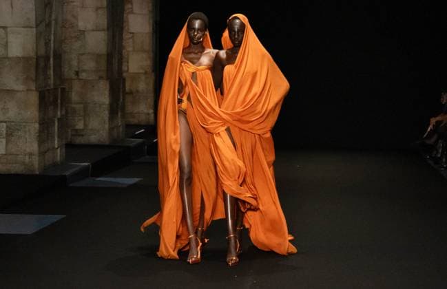 paris fashion week haute couture gaurav gupta sylvie lefort photography MAXPPP 29 01 2025 @sylvie Lefort Photography MAXPPP 29 01 25 Models present creations from the Sprint summer 2025 26 Haute Couture collection by Gaurav Gupta during the Paris Fashion Week, in Paris, France JANUARY 29th 2025 The presentation of the Womens collections Haute Couture from 27th january 2025 to 30th January 25 -  Copyright: xmaxpppxsylviexlefortxphotographyx LFR202501299138 LFR202501299138
