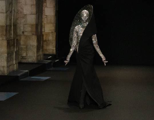 paris fashion week haute couture gaurav gupta sylvie lefort photography MAXPPP 29 01 2025 @sylvie Lefort Photography MAXPPP 29 01 25 Models present creations from the Sprint summer 2025 26 Haute Couture collection by Gaurav Gupta during the Paris Fashion Week, in Paris, France JANUARY 29th 2025 The presentation of the Womens collections Haute Couture from 27th january 2025 to 30th January 25 -  Copyright: xmaxpppxsylviexlefortxphotographyx LFR202501299194 LFR202501299194