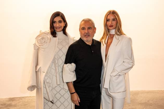 PFW - Elie Saab Front Sonam Kapoor, Elie Saab, Rosie Huntington-Whiteley attending the Elie Saab Haute Couture Spring-Summer 2025 show as part of Paris Fashion Week on January 29, 2025 in Paris, France. Photo by Ammar Abd Rabbo ABACAPRESS.COM Paris France  Copyright: xAbdxRabboxAmmar ABACAx