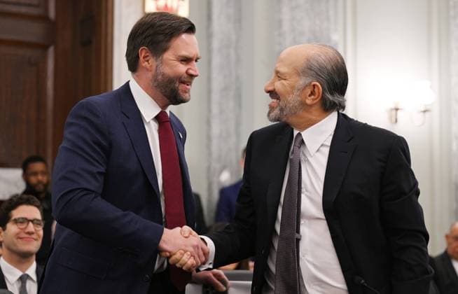 News Themen der Woche KW05 Vice President JD Vance greets Howard Lutnick as Lutnick prepares to testify at a Senate Commerce, Science and Transportation Committee hearing to examine his nomination to be Secretary of Commerce, at the U.S. Capitol in Washington DC on Wednesday, January 29, 2024.  WAP20240129718 ANNABELLExGORDON