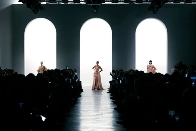 ELIE SAAB Haute Couture spring summer 2025, Paris January 2025 ELIE SAAB Haute Couture spring summer 2025, Paris January 2025, Credit:Zeppelin Avalon  Copyright: xZeppelinx xAvalonx 0958635695