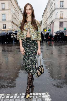PFW - Valentino Arrivals Devon Lee Carlson arrives to Valentino fashion show during the Haute Couture Fall Winter 2025 - 2026 Fashion Week on January 29, 2025 in Paris, France. Photo by Marco Piovanotto ABACAPRESS.COM  Copyright: xPiovanottoxMarco ABACAx