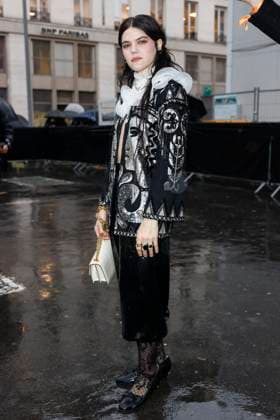PFW - Valentino Arrivals Soko arrives to Valentino fashion show during the Haute Couture Fall Winter 2025 - 2026 Fashion Week on January 29, 2025 in Paris, France. Photo by Marco Piovanotto ABACAPRESS.COM  Copyright: xPiovanottoxMarco ABACAx