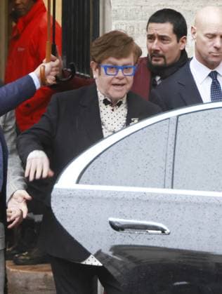 Elton John and husband David Furnish exit the Vertigeneux, the Valentino show at Palais Brongniart Haute Couture Spring Summer 2025 collection during Paris Fashion Week PFW Elton John exit the Vertigeneux, the Valentino show at Palais Brongniart Haute Couture Spring Summer 2025 collection during Paris Fashion Week PFW , France, January 29, 2025 Denis Guignebourg Bestimage Elton John exits the Vertigeneux, the Valentino show at Palais Brongniart Haute Couture Spring Summer 2025 collection during Paris Fashion Week PFW , France, January 29, 2025 Paris France  Copyright: xClovis-Guignebourg BestimagexClovis-Guignebourg Bestimagex