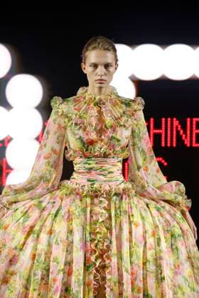 Valentino Haute Couture - Spring Summer 2025 - Paris, January 2025 Valentino Haute Couture - Spring Summer 2025 - Paris, January 2025, Credit:Zeppelin Avalon  Copyright: xZeppelinx xAvalonx 0958645777