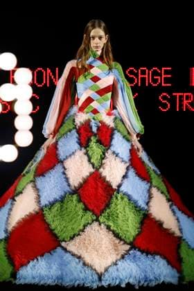 Bilder des Jahres 2025, Entertainment 01 Januar Entertainment Themen der Woche KW05 Entertainment Bilder des Tages Valentino Haute Couture - Spring Summer 2025 - Paris, January 2025 Valentino Haute Couture - Spring Summer 2025 - Paris, January 2025, Credit:Zeppelin Avalon  Copyright: xZeppelinx xAvalonx 0958648381