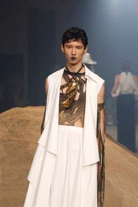 Yuima Nakazato Haute Couture spring summer 2025 Paris january 2025 Yuima Nakazato Haute Couture spring summer 2025 Paris january 2025, Credit:Zeppelin Avalon  Copyright: xZeppelinx xAvalonx 0958652689