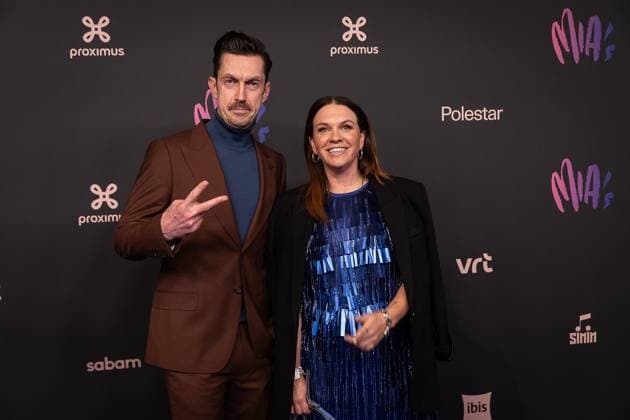 Presenter Steven Van Herreweghe and Presenter Siska Schoeters pictured during the 17th edition of the MIA s (Music Industry Award) award show, in Merksem, Wednesday 29 January 2025. The MIA awards are handed out by the VRT and VI.BE.  JAMESxARTHURxGEKIERE 111414087