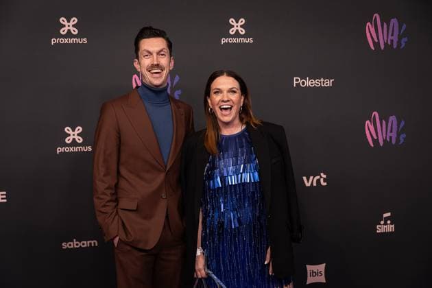 Presenter Steven Van Herreweghe and Presenter Siska Schoeters pictured during the 17th edition of the MIA s (Music Industry Award) award show, in Merksem, Wednesday 29 January 2025. The MIA awards are handed out by the VRT and VI.BE.  JAMESxARTHURxGEKIERE 111414140