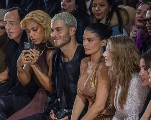 Kylie Jenner au Front Row du défilé Jean Paul Gaultier chez JPG Collection Haute Couture Printemps Eté 2025 lors de la Fashion Week de Paris PFW Kylie Jenner au Front Row du défilé Jean Paul Gaultier chez JPG Collection Haute Couture Printemps Eté 2025 lors de la Fashion Week de Paris PFW , France, le 29 janvier 2025 Bestimage Kylie Jenner during the Jean Paul Gaultier Haute Couture Spring Summer 2025 show as part of Paris Fashion Week on January 29, 2025 in Paris, France Paris France  Copyright: xAgencex xBestimagexAgencex xBestimagex
