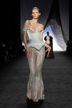 Défilé Jean Paul Gaultier x Ludovic De St Sernin Collection Haute Couture Automne Hiver 2024 2025 lors de la Fashion Week de Paris PFW Défilé Jean Paul Gaultier x Ludovic De St Sernin Collection Haute Couture Automne Hiver 2025 2026 lors de la Fashion Week de Paris PFW , le 29 janvier 2025 Jean Paul Gaultier x Ludovic De St Sernin Fashion Show Haute Couture Fall Winter 2025 2026 during Paris Fashion Week,on january 9th 2025 Paris France  Copyright: xAgencex xBestimagexAgencex xBestimagex