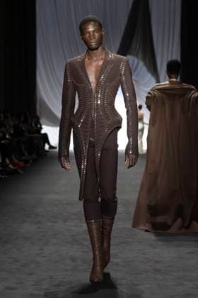 Défilé Jean Paul Gaultier x Ludovic De St Sernin Collection Haute Couture Automne Hiver 2024 2025 lors de la Fashion Week de Paris PFW Défilé Jean Paul Gaultier x Ludovic De St Sernin Collection Haute Couture Automne Hiver 2025 2026 lors de la Fashion Week de Paris PFW , le 29 janvier 2025 Jean Paul Gaultier x Ludovic De St Sernin Fashion Show Haute Couture Fall Winter 2025 2026 during Paris Fashion Week,on january 9th 2025 Paris France  Copyright: xAgencex xBestimagexAgencex xBestimagex