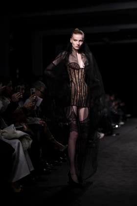 PFW - Ashi Studio Runway A model walks the runway during the Ashi Studio Haute-Couture Spring Summer 2025 show as part of Paris Fashion Week in Paris, France on January 30, 2025. Photo by Eliot Blondet ABACAPRESS.COM Paris France  Copyright: xBlondetxEliot ABACAx