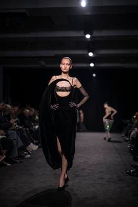PFW - Ashi Studio Runway A model walks the runway during the Ashi Studio Haute-Couture Spring Summer 2025 show as part of Paris Fashion Week in Paris, France on January 30, 2025. Photo by Eliot Blondet ABACAPRESS.COM Paris France  Copyright: xBlondetxEliot ABACAx