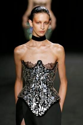 ASHI STUDIO Haute Couture spring summer 2025 Paris january 2005 ASHI STUDIO Haute Couture spring summer 2025 Paris january 2005, Credit:Zeppelin Avalon  Copyright: xZeppelinx xAvalonx 0958892451
