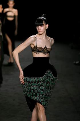 ASHI STUDIO Haute Couture spring summer 2025 Paris january 2005 ASHI STUDIO Haute Couture spring summer 2025 Paris january 2005, Credit:Zeppelin Avalon  Copyright: xZeppelinx xAvalonx 0958892507