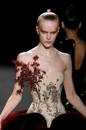ASHI STUDIO Haute Couture spring summer 2025 Paris january 2005 ASHI STUDIO Haute Couture spring summer 2025 Paris january 2005, Credit:Zeppelin Avalon  Copyright: xZeppelinx xAvalonx 0958892677