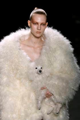 ASHI STUDIO Haute Couture spring summer 2025 Paris january 2005 ASHI STUDIO Haute Couture spring summer 2025 Paris january 2005, Credit:Zeppelin Avalon  Copyright: xZeppelinx xAvalonx 0958892726