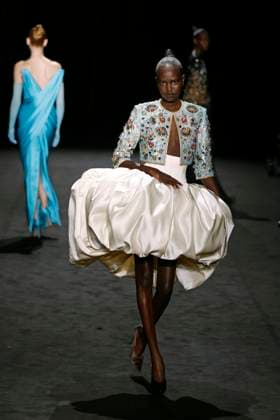 ASHI STUDIO Haute Couture spring summer 2025 Paris january 2005 ASHI STUDIO Haute Couture spring summer 2025 Paris january 2005, Credit:Zeppelin Avalon  Copyright: xZeppelinx xAvalonx 0958892778
