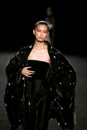 ASHI STUDIO Haute Couture spring summer 2025 Paris january 2005 ASHI STUDIO Haute Couture spring summer 2025 Paris january 2005, Credit:Zeppelin Avalon  Copyright: xZeppelinx xAvalonx 0958892908